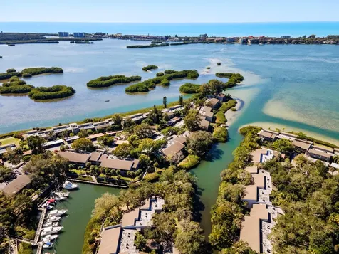 1633 Boathouse Circle Sarasota FL 34231