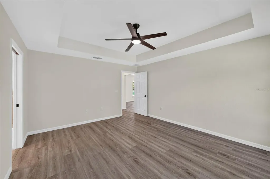 6 Bay Pass Terrace Ocklawaha FL 32179