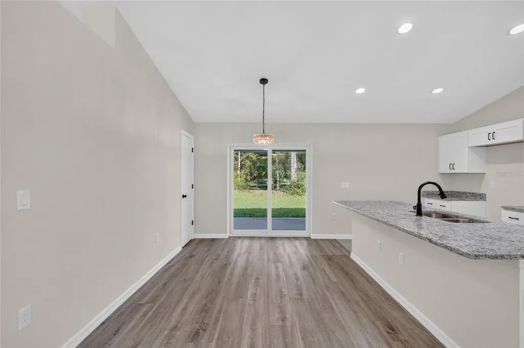 6 Bay Pass Terrace Ocklawaha FL 32179