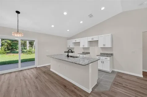 6 Bay Pass Terrace Ocklawaha FL 32179