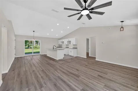 6 Bay Pass Terrace Ocklawaha FL 32179