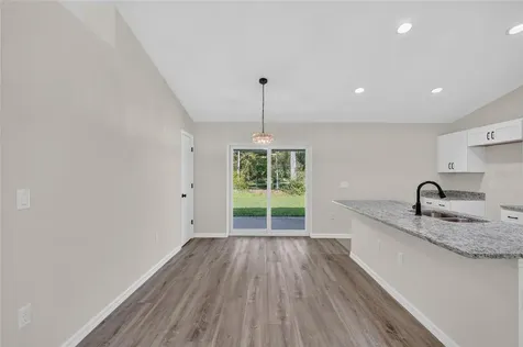 6 Bay Pass Terrace Ocklawaha FL 32179