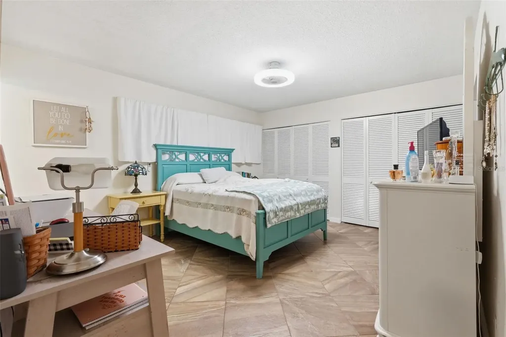 250 Rosery Road NW Largo FL 33770
