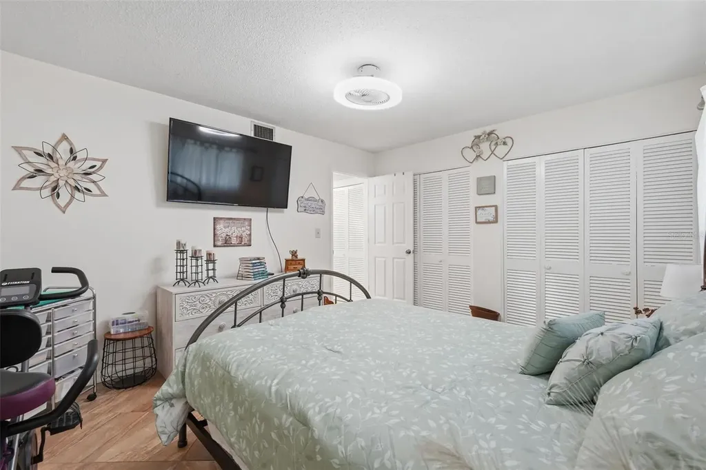 250 Rosery Road NW Largo FL 33770
