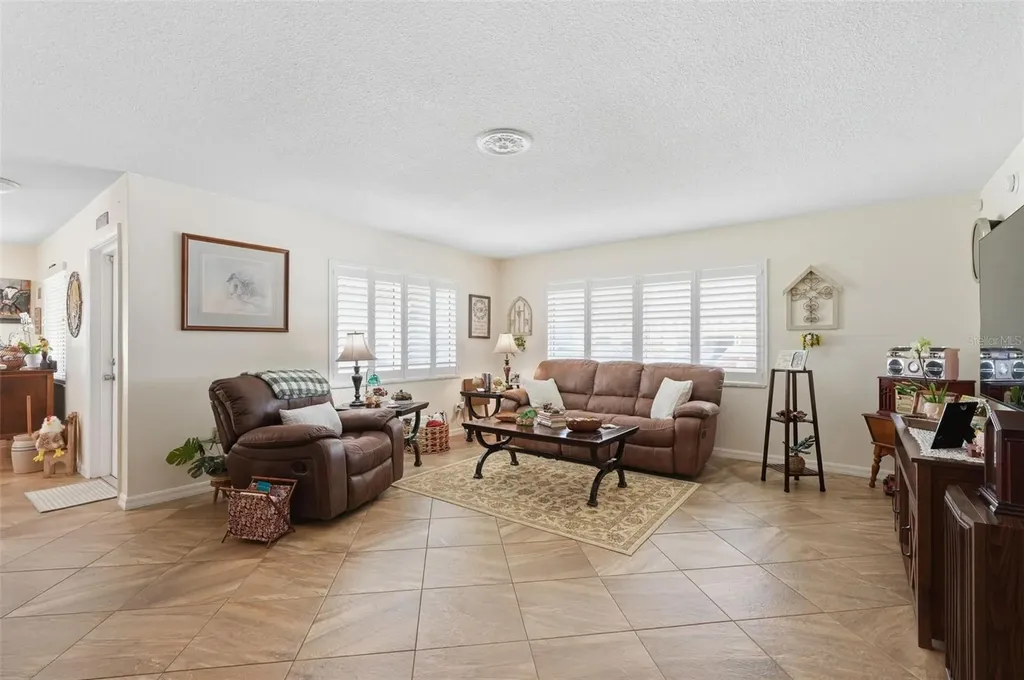250 Rosery Road NW Largo FL 33770