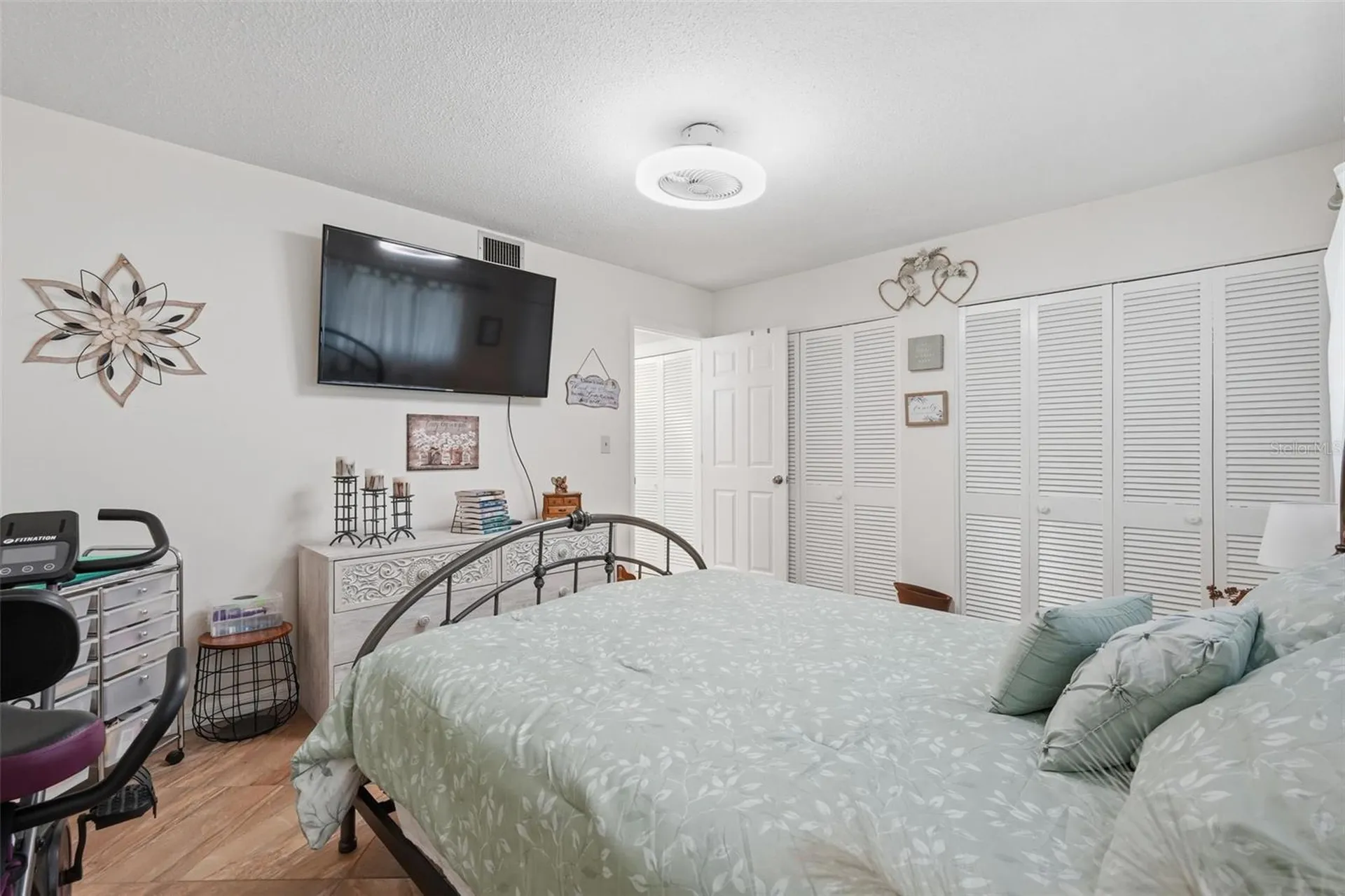 250 Rosery Road NW Largo FL 33770