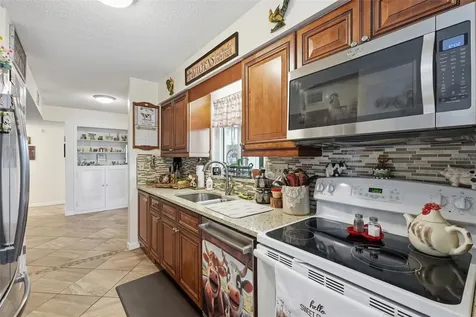 250 Rosery Road NW Largo FL 33770
