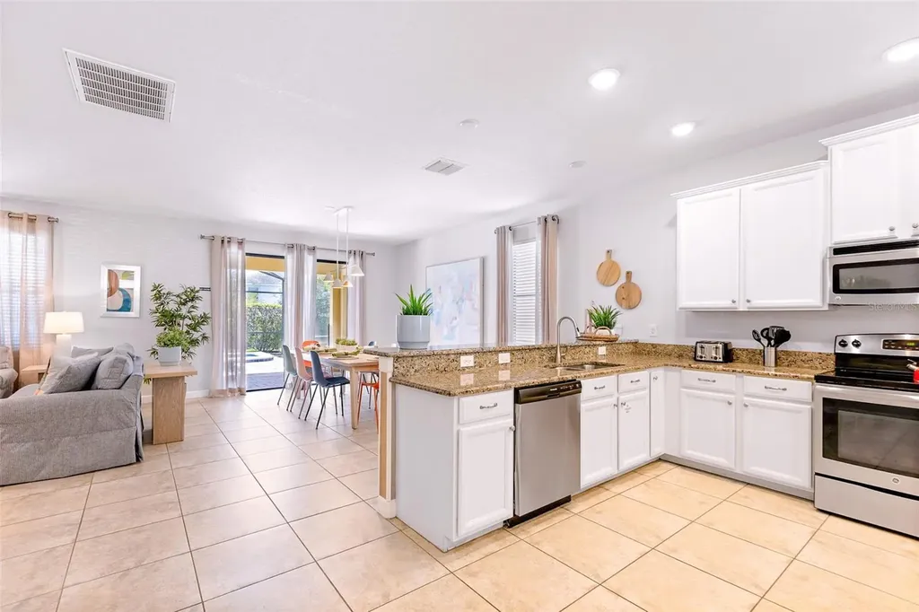 9023 Shadow Mountain Street Davenport FL 33896