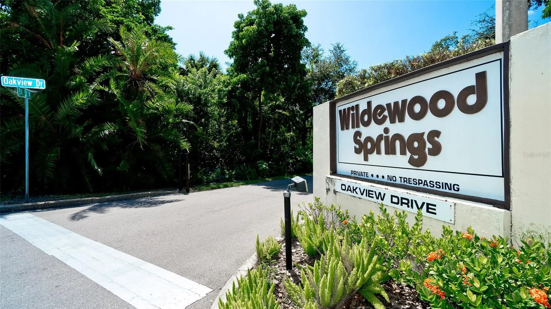 542 542 Lakeside Drive Bradenton FL 34210