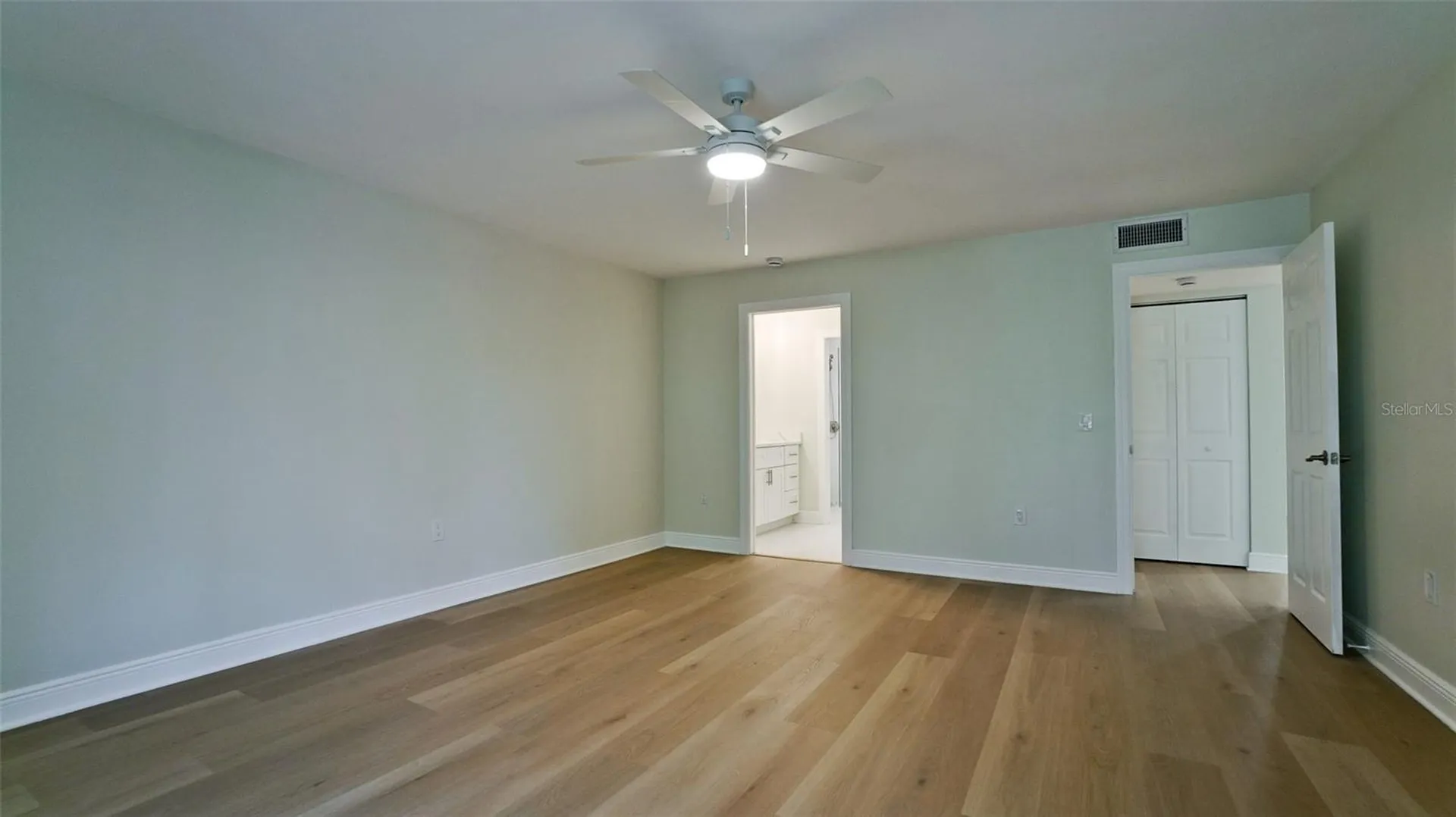 542 542 Lakeside Drive Bradenton FL 34210