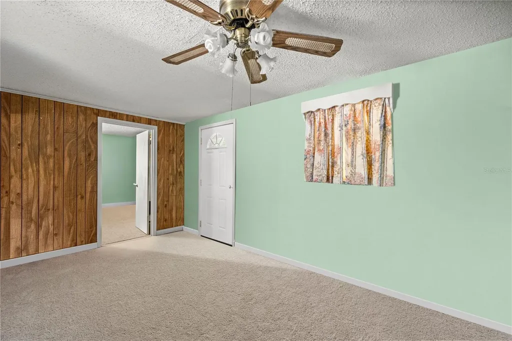 17645 NE 61st Street Road Silver Springs FL 34488