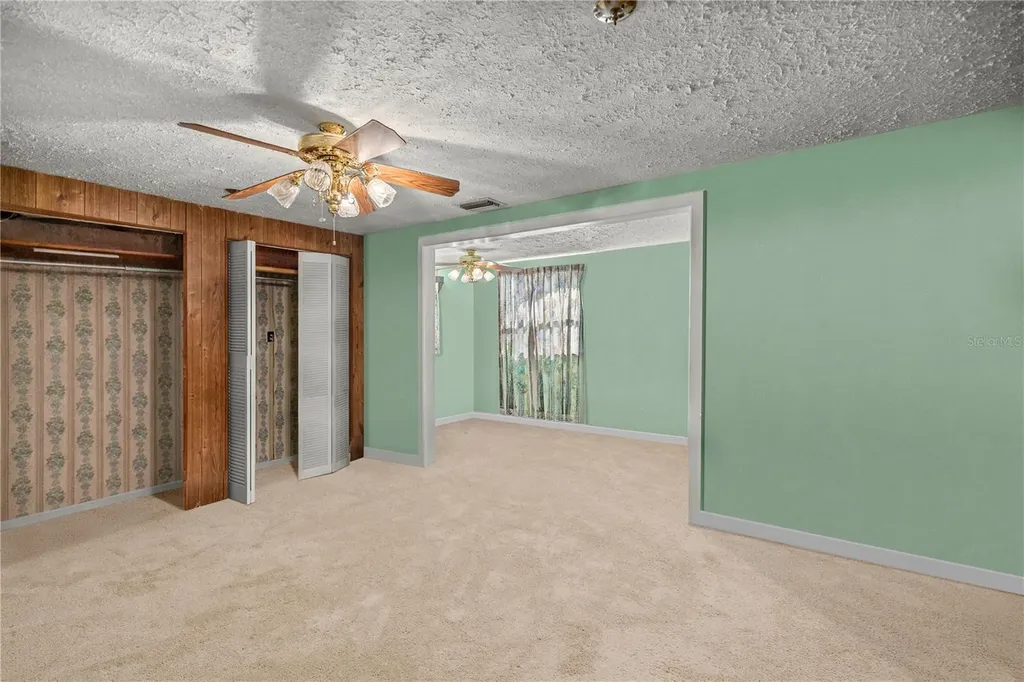 17645 NE 61st Street Road Silver Springs FL 34488