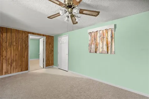 17645 NE 61st Street Road Silver Springs FL 34488