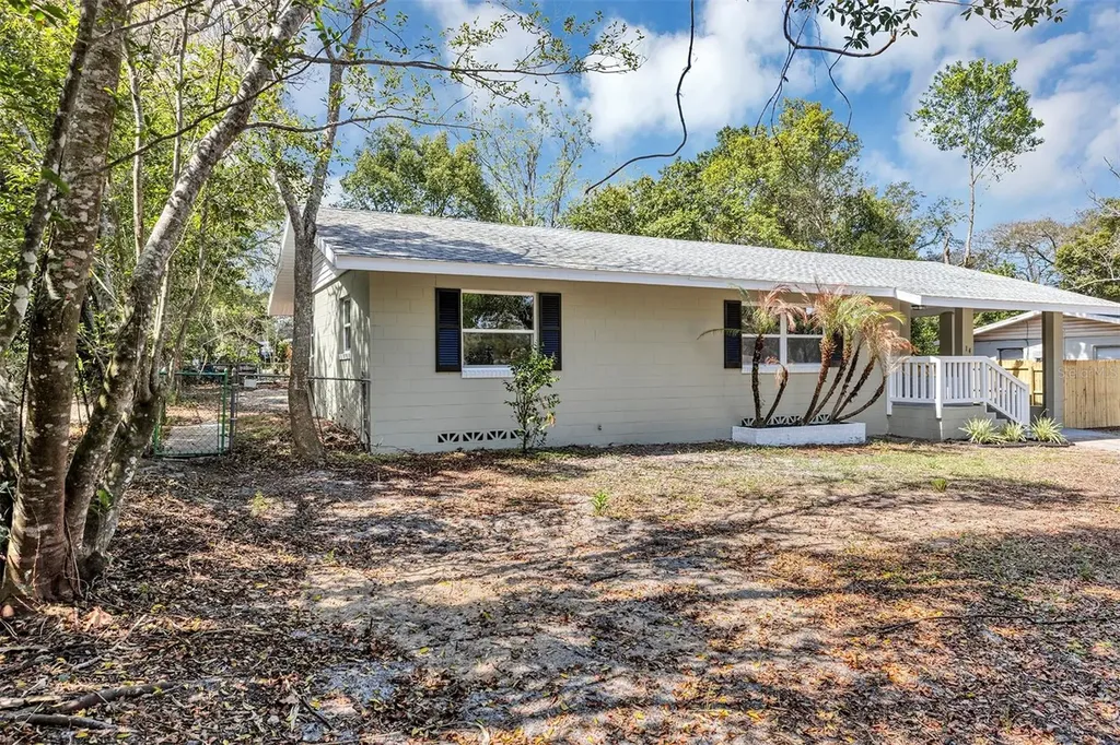14 Sunshine Boulevard Deland FL 32724