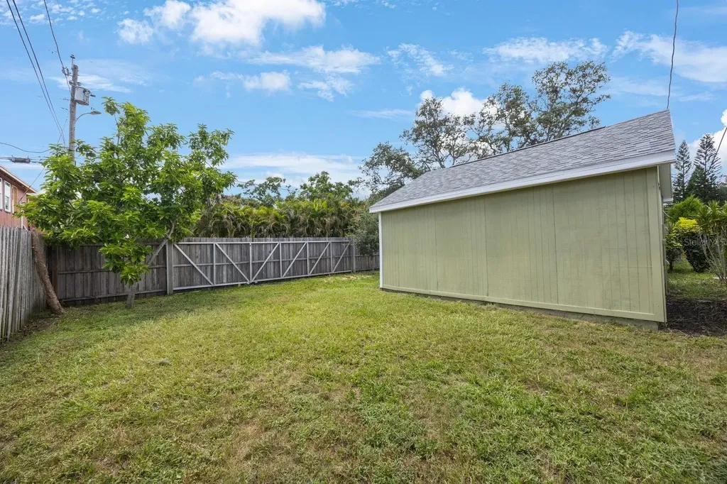 1160 36th Avenue N St Petersburg FL 33704