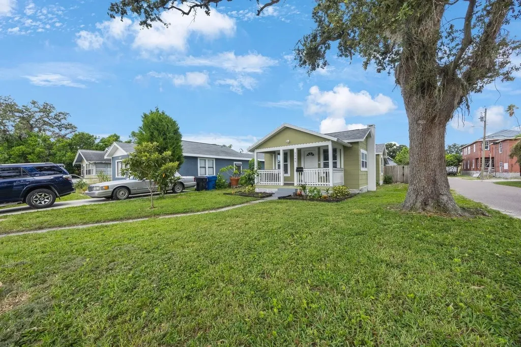 1160 36th Avenue N St Petersburg FL 33704