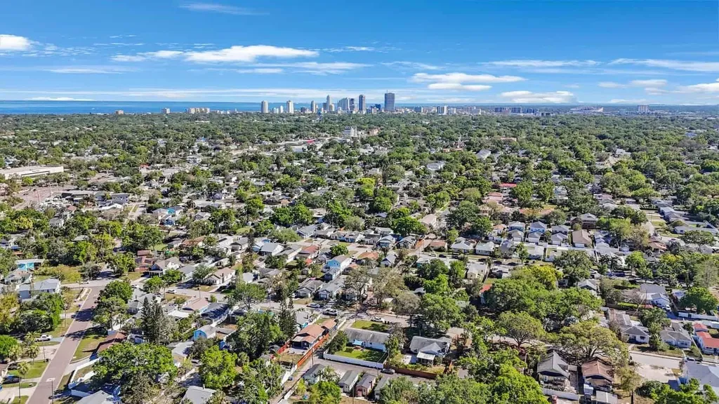 1160 36th Avenue N St Petersburg FL 33704