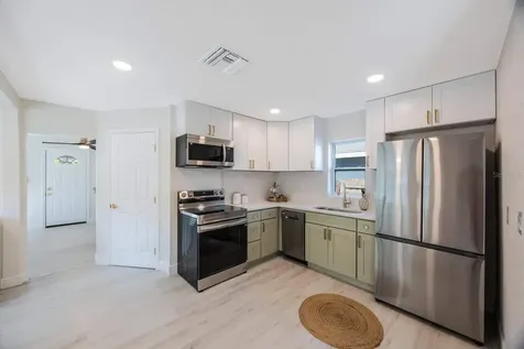 1160 36th Avenue N St Petersburg FL 33704