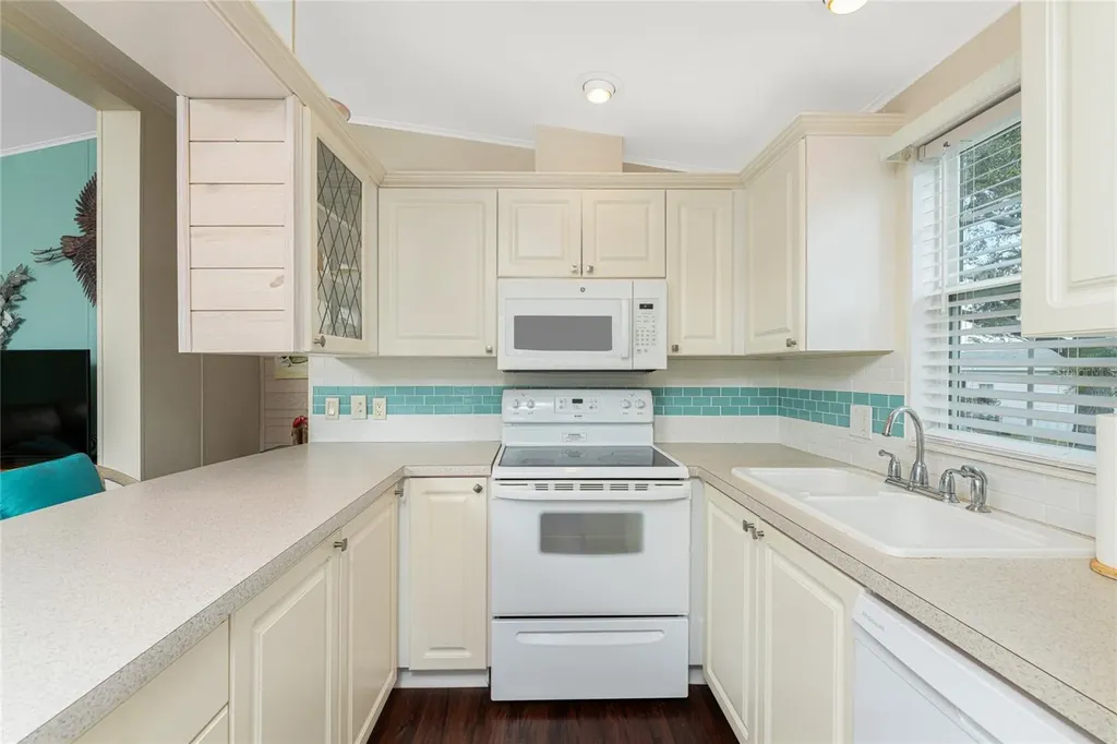 50 Crown Point Drive Nokomis FL 34275