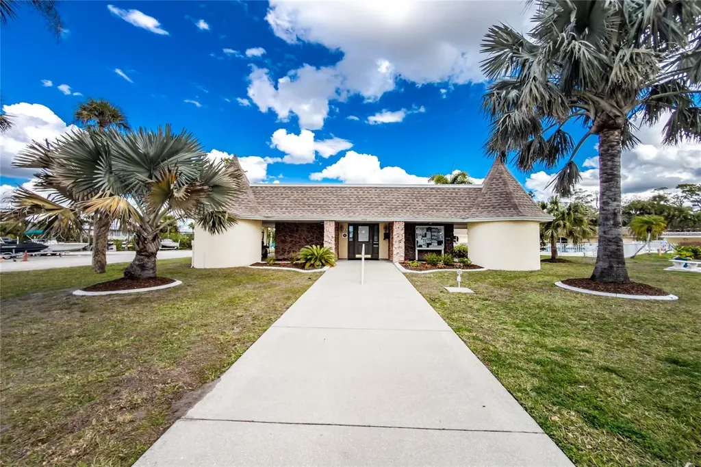 50 Crown Point Drive Nokomis FL 34275