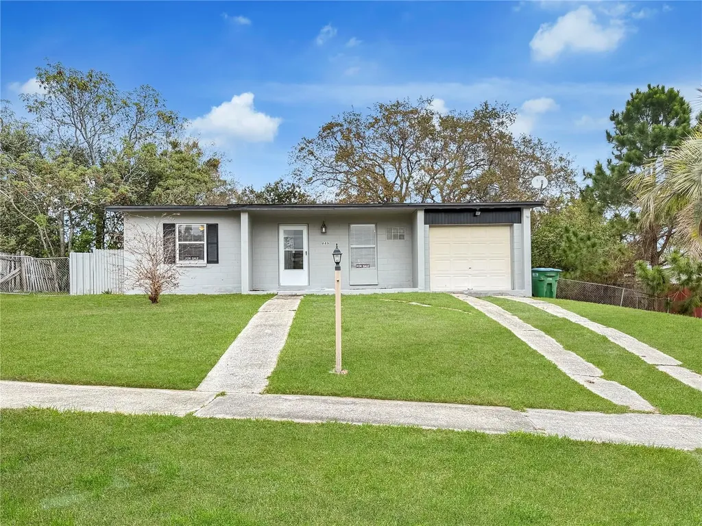 889 W Village Drive Deltona FL 32725