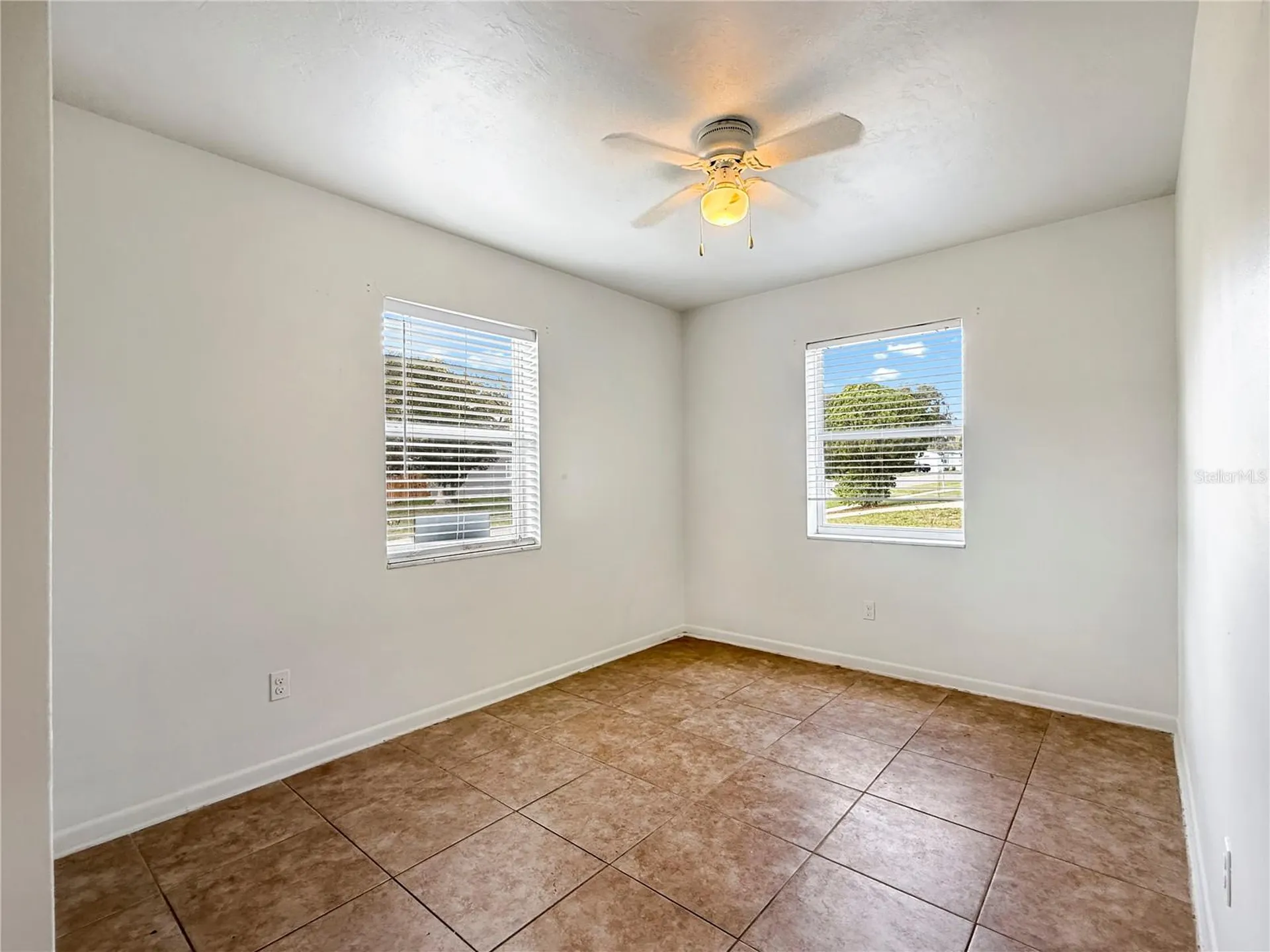 889 W Village Drive Deltona FL 32725