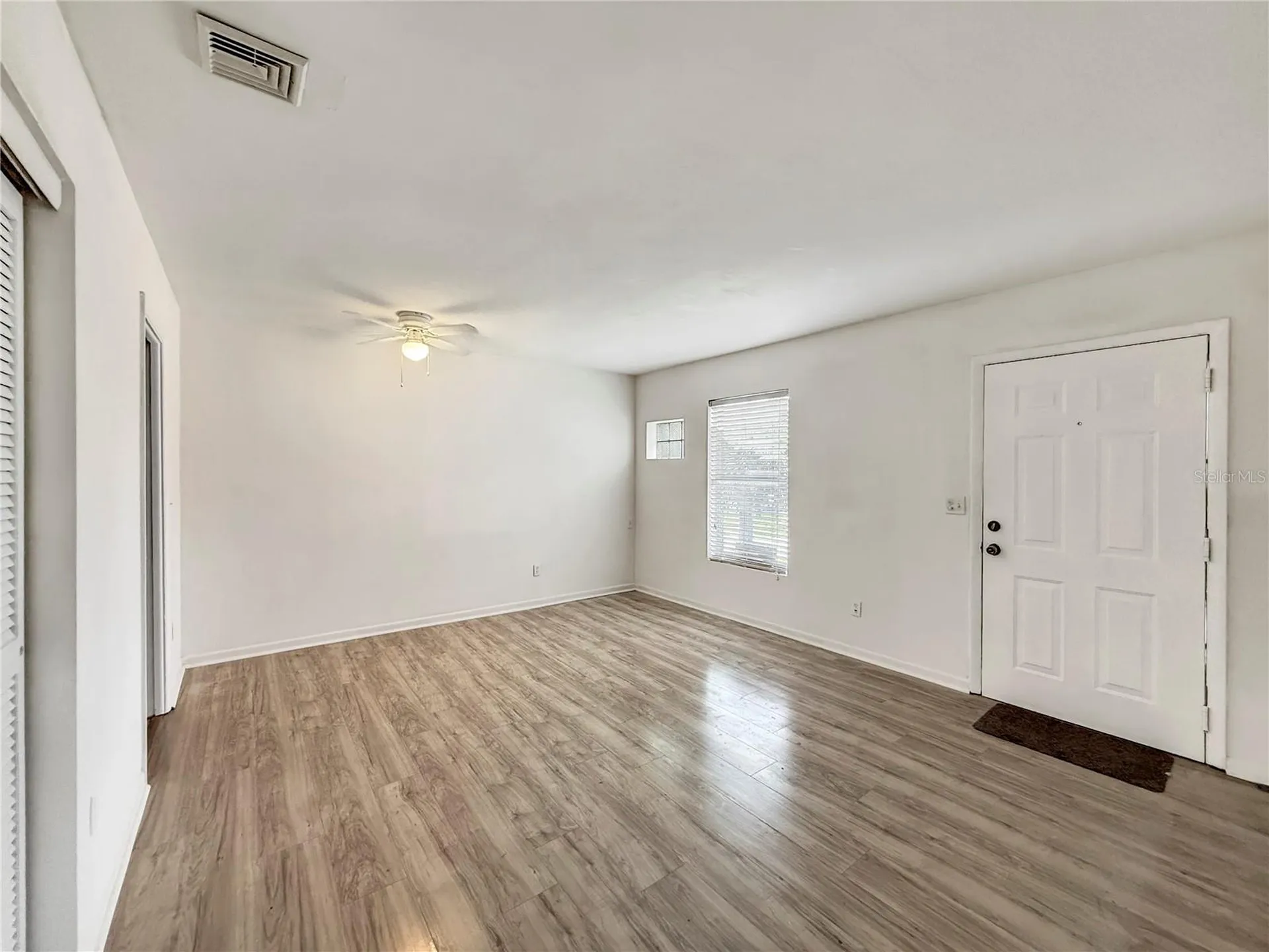 889 W Village Drive Deltona FL 32725