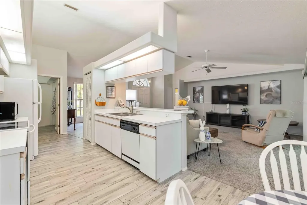 4524 28th Avenue Drive E Bradenton FL 34208