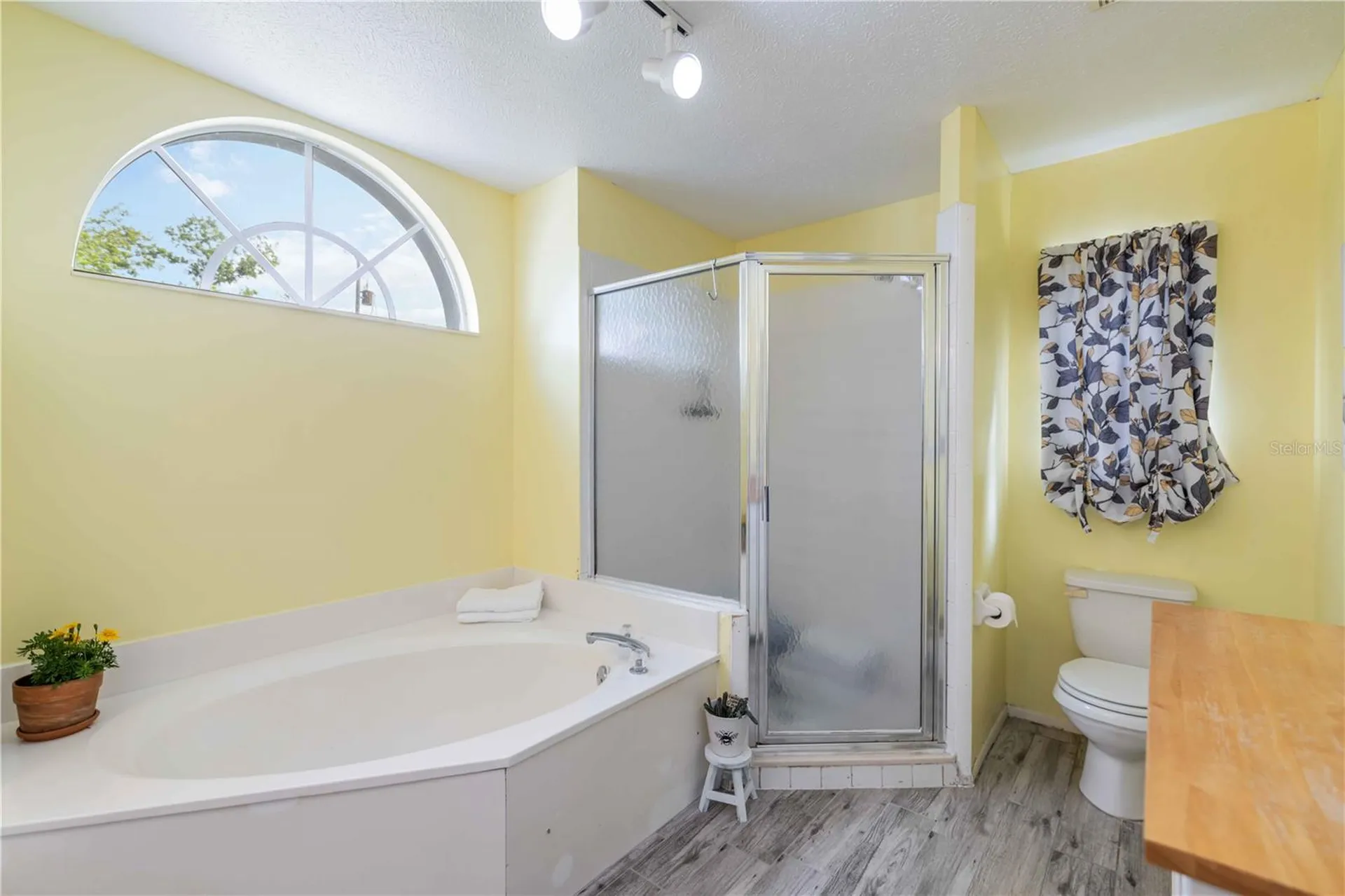 4524 28th Avenue Drive E Bradenton FL 34208