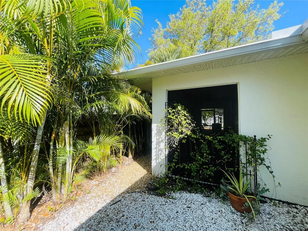 1330 S Jefferson Avenue Sarasota FL 34239