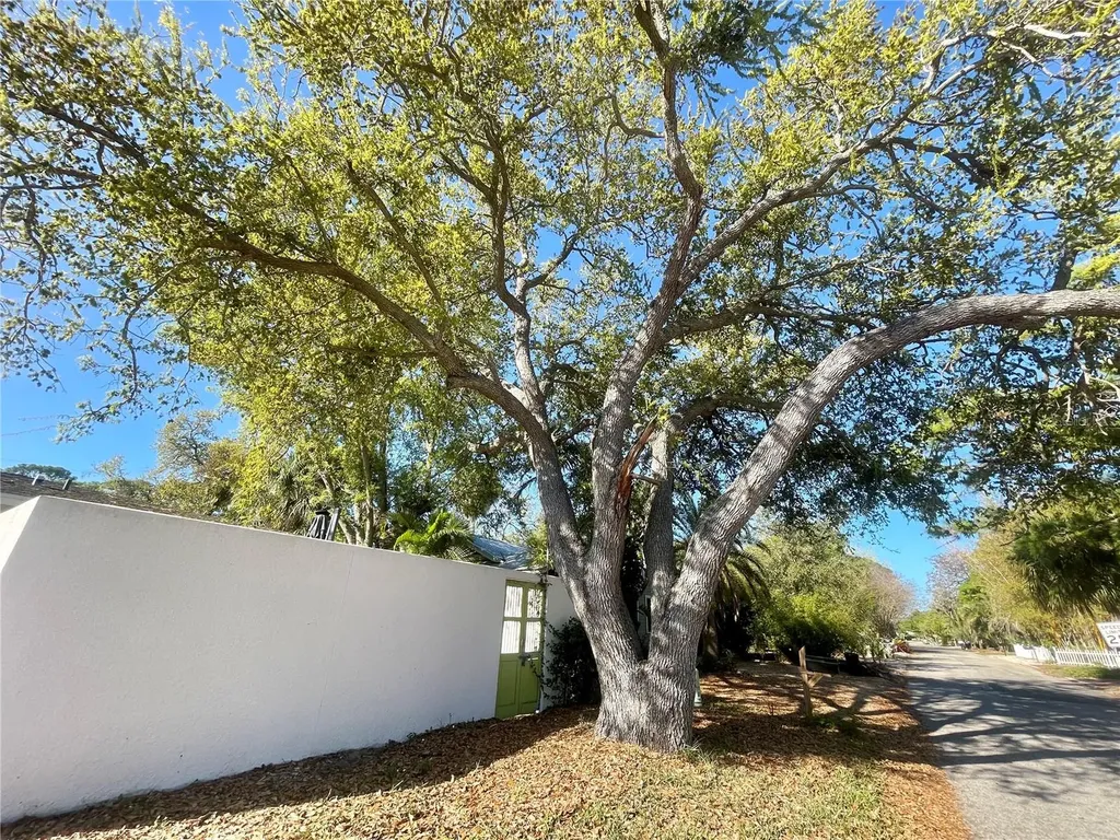 1330 S Jefferson Avenue Sarasota FL 34239