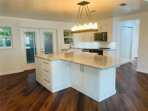 1330 S Jefferson Avenue Sarasota FL 34239