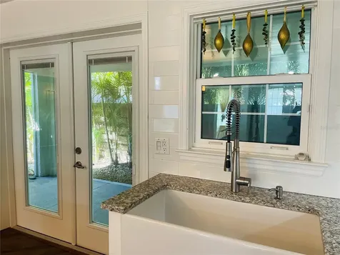 1330 S Jefferson Avenue Sarasota FL 34239