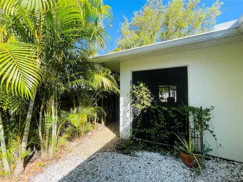 1330 S Jefferson Avenue Sarasota FL 34239