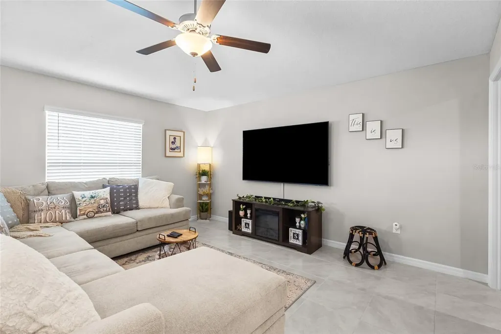 5426 Blue Azure Drive Wimauma FL 33598