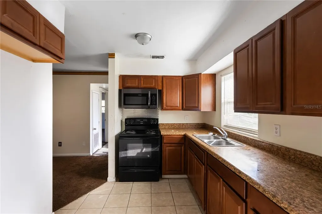 805 S Stone Street Deland FL 32720