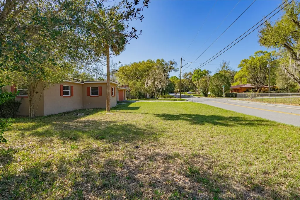 805 S Stone Street Deland FL 32720