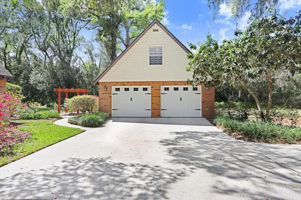 36805 Waterfall Drive Dade City FL 33525