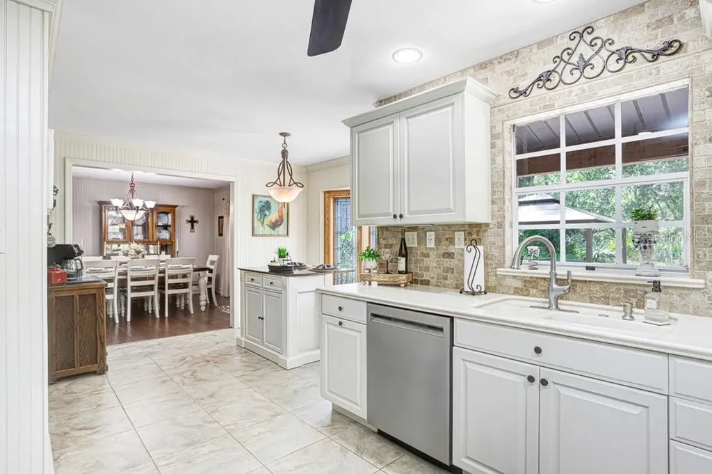 36805 Waterfall Drive Dade City FL 33525