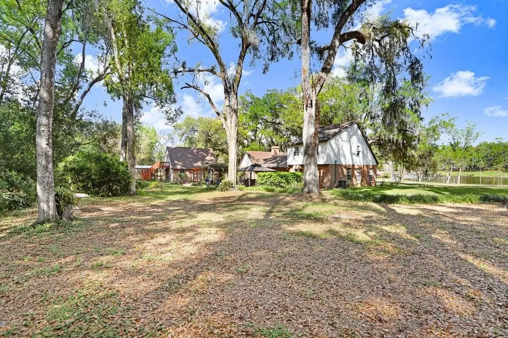 36805 Waterfall Drive Dade City FL 33525