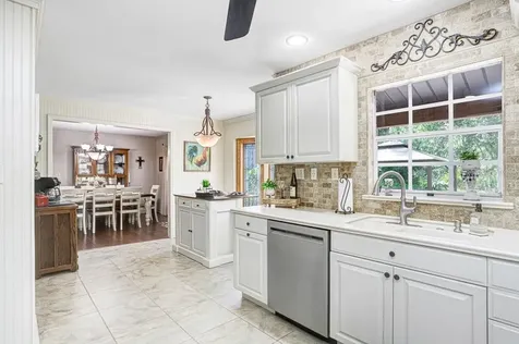 36805 Waterfall Drive Dade City FL 33525