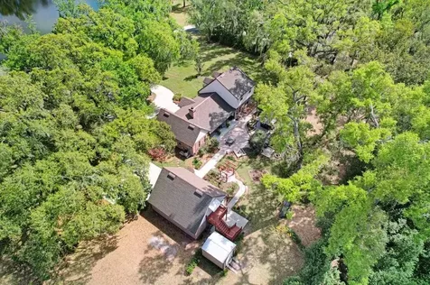 36805 Waterfall Drive Dade City FL 33525