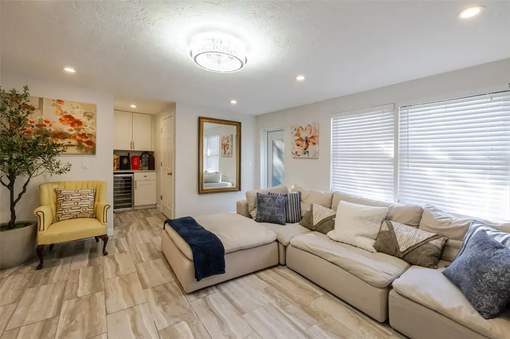 4925 Remington Drive Sarasota FL 34234