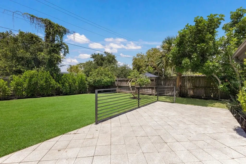 4925 Remington Drive Sarasota FL 34234