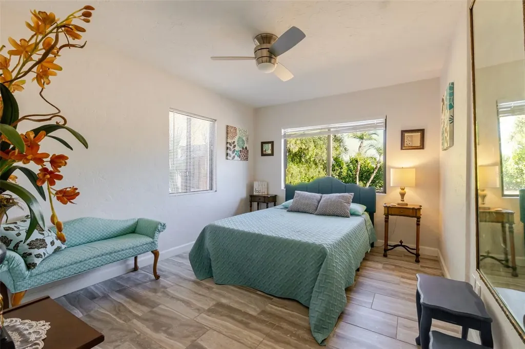 4925 Remington Drive Sarasota FL 34234
