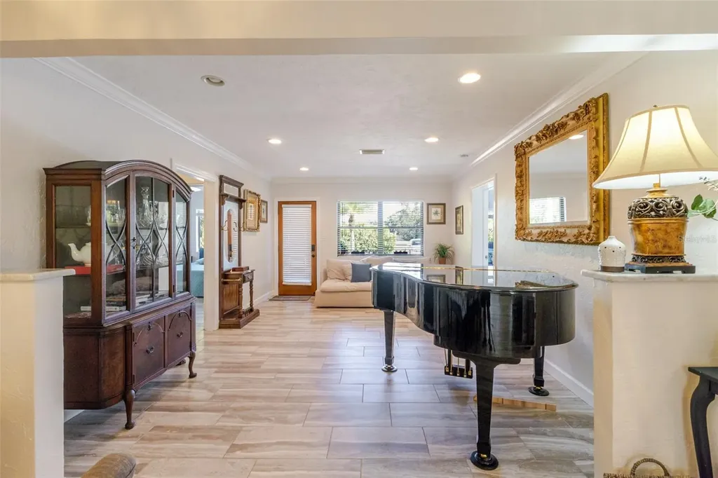 4925 Remington Drive Sarasota FL 34234