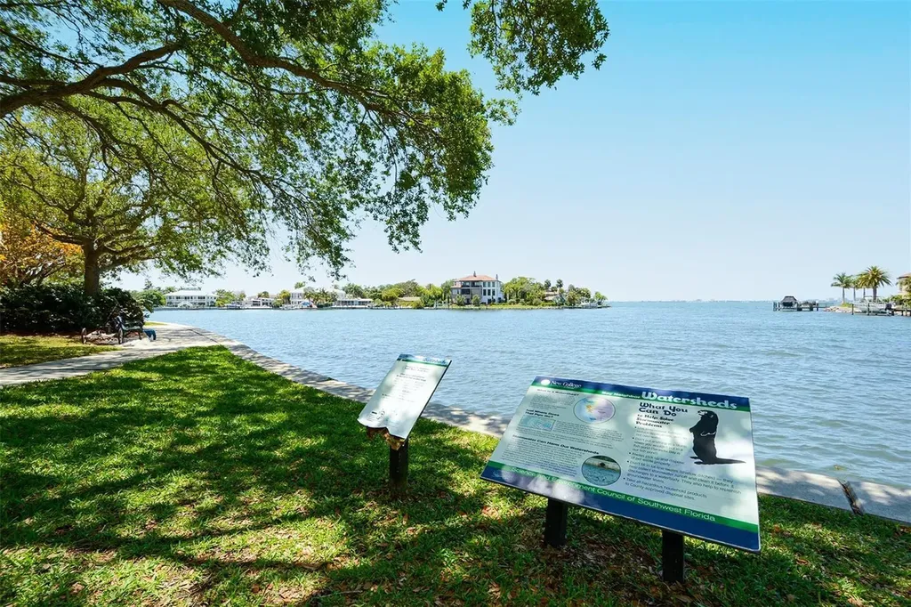 4925 Remington Drive Sarasota FL 34234
