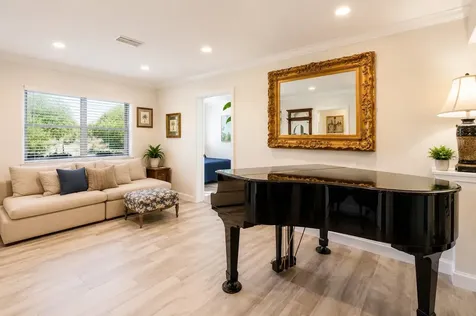 4925 Remington Drive Sarasota FL 34234