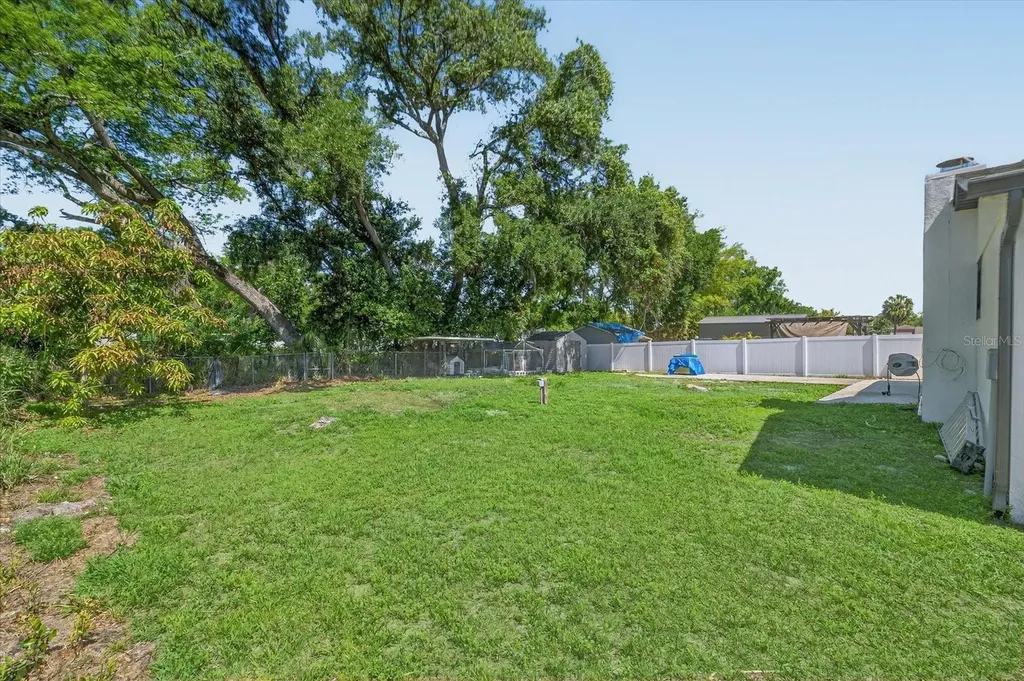 6816 E Creek Drive Tampa FL 33615