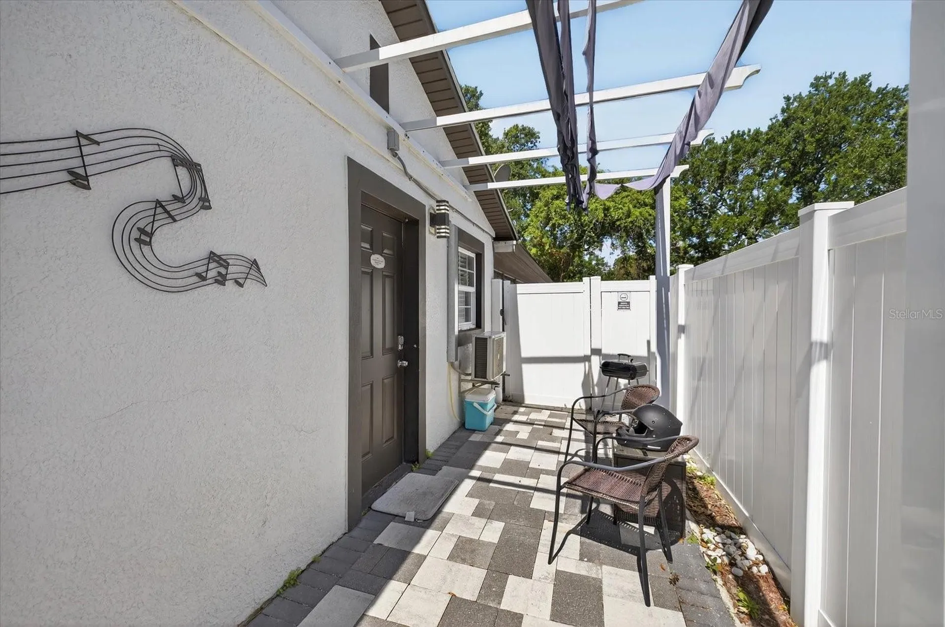 6816 E Creek Drive Tampa FL 33615
